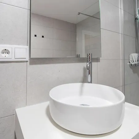 Vlc Host - Sumsi Aparthotel Valencie