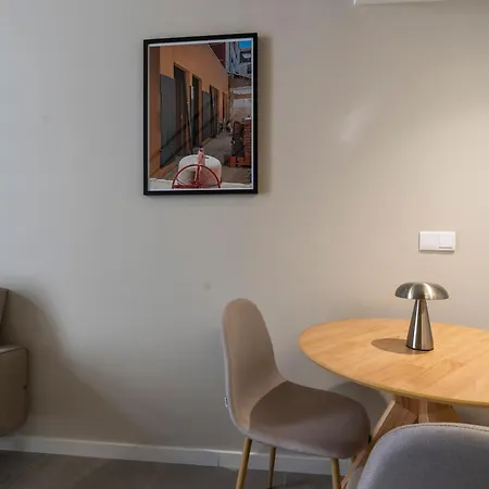 Hotel apartamentowy Vlc Host - Sumsi