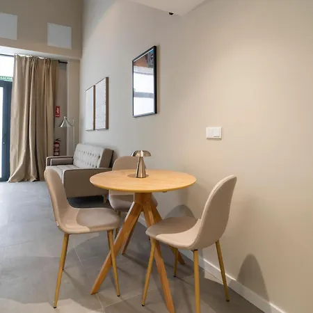 Hotel apartamentowy Vlc Host - Sumsi 4*