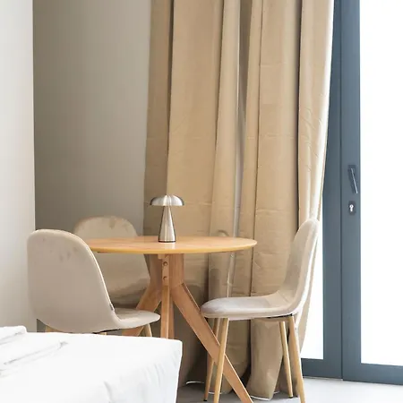 Hotel apartamentowy Vlc Host - Sumsi